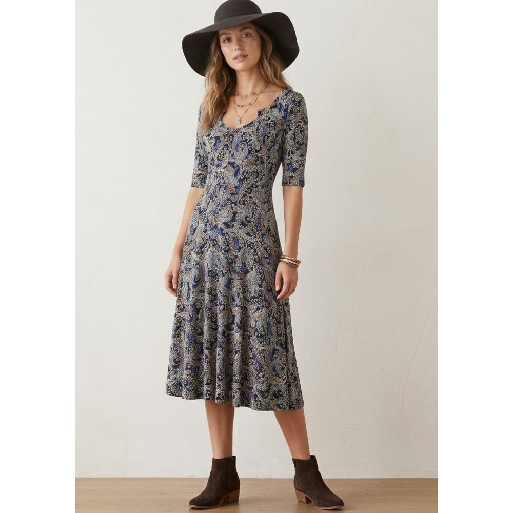 Salaam L Paisley Print Fit & Flare Jersey Midi Dress Navy Green Scoop Neck Boho